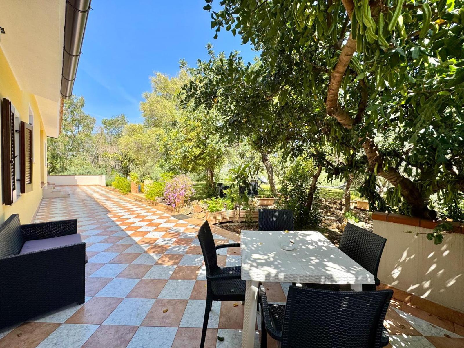 Villa With Pool Cardedu Ngoại thất bức ảnh