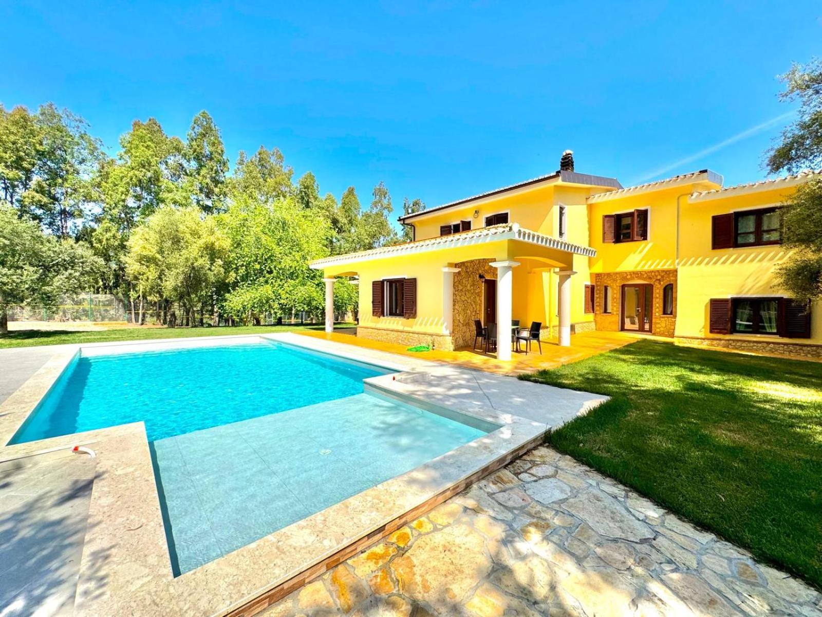 Villa With Pool Cardedu Ngoại thất bức ảnh
